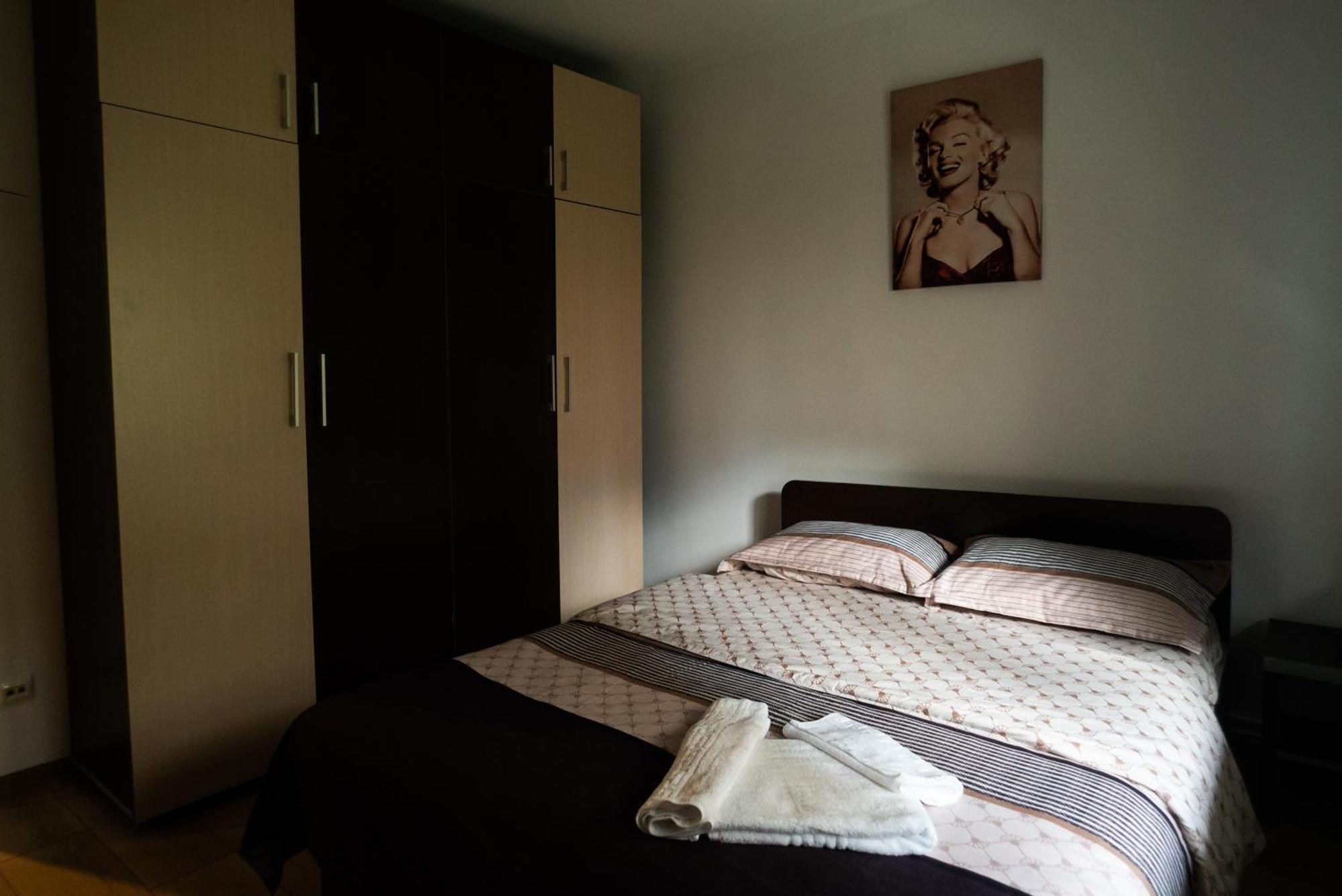 Apartament Dacul Hunedoara Exterior photo